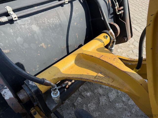 Hjullæsser CATERPILLAR 908H, Klappschaufel, Hydr. S.W.S., 2.844 Std.