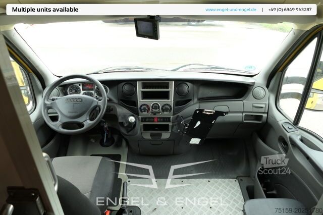 Furgoneta caja iveco Daily 35 S11 C30C AUTOMATIK KAMERA MAXI Regale DURCHGANG
