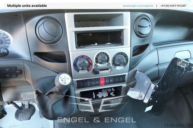 Furgoneta caja iveco Daily 35 S11 C30C AUTOMATIK KAMERA MAXI Regale DURCHGANG