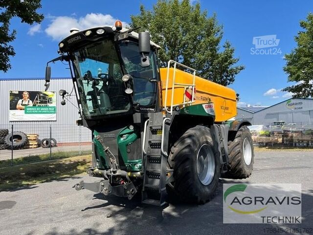 Tractor Claas XERION 4000 SADDLE TRAC + Zunhammer 11 CBM Aufsatz
