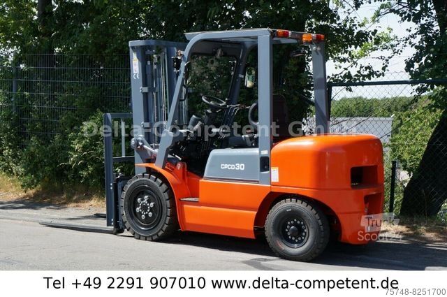 Ανυψωτικό περονοφόρο με εμπρόσθιο φορτηγό  3000 kg CPCD30 Seitenschieber Zinkenverstellung