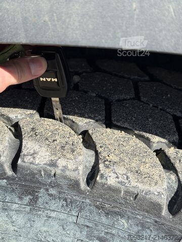 Kiepwagen MAN TGS 41.500 8x4 Kipper Motor neu