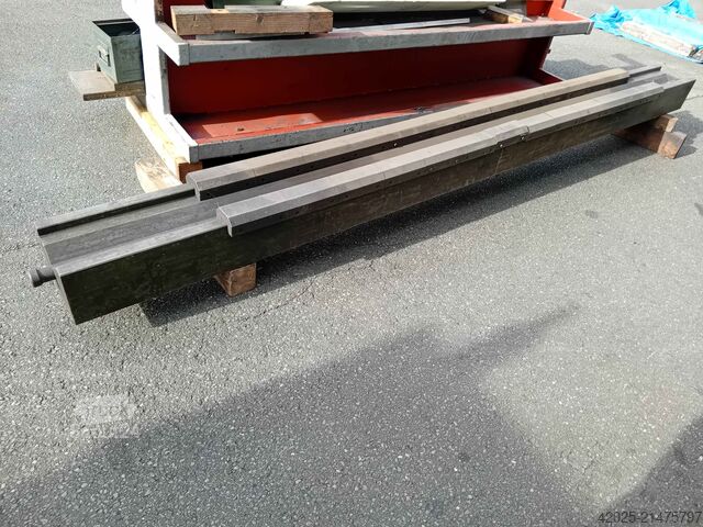 Hulleman Trucks & Machinery BV Hulleman Trucks & Machinery BV Hulleman Trucks & Machinery BV