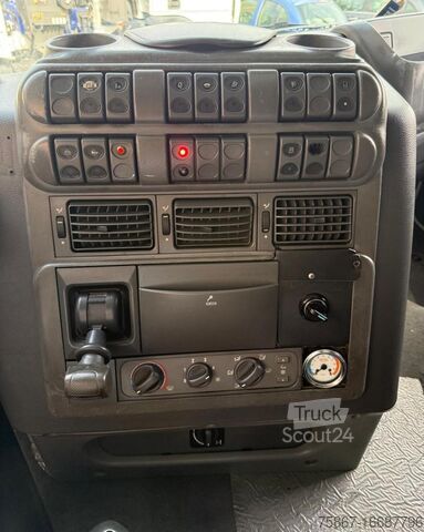 Autocarro con cassone fisso Iveco STRALIS 480