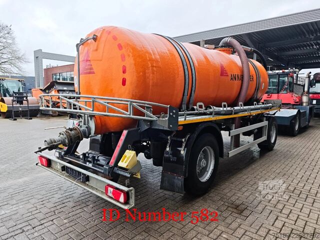 Sesalno vozilo Annaburger LM 16.27