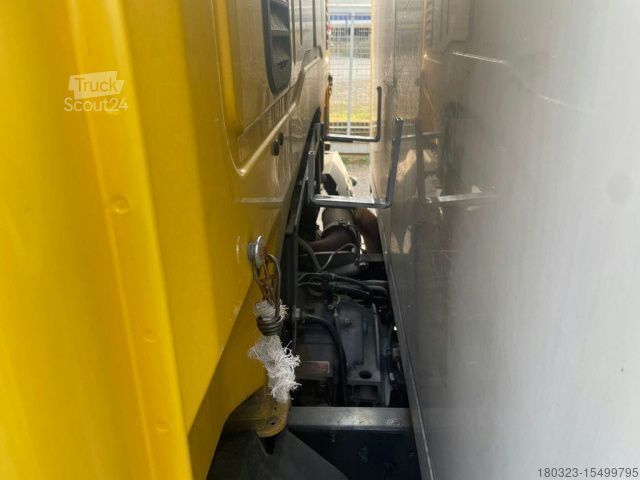 Camión caja IVECO Eurocargo ML75E18