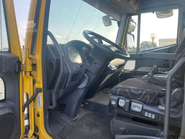 Camión caja IVECO Eurocargo ML75E18