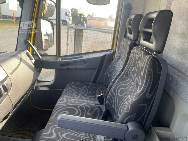 Camión caja IVECO Eurocargo ML75E18