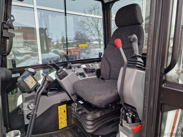 Escavadora de rastos BOBCAT E 60 Minibagger/enhalter/Neumasch.