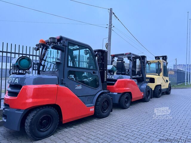 Carretilla retráctil de 4 vías Combilift CB4500//2019 year // New price