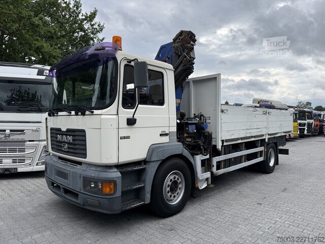 Camion plateau MAN F2000 19.314 Kran HMF 2000 bis 23 Meter