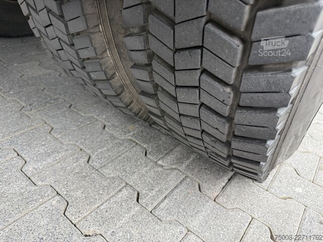 Camion plateau MAN F2000 19.314 Kran HMF 2000 bis 23 Meter