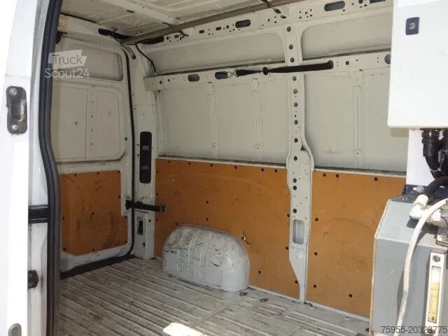 Plataforma elevadora Renault MASTER 13,5 METER SKY WORKER,AIRCO