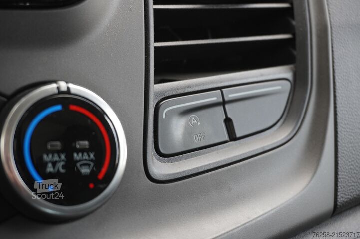 Delivery van Ford Transit Custom 2.0 TDCI 130PK EURO 6 - Airco - ...