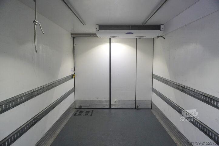 Ψυγείο διπλής θερμοκρασίας Renault D210 12T / Bitemperature Refrigerator