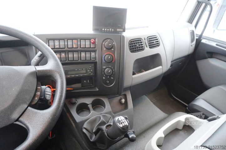 Ψυγείο διπλής θερμοκρασίας Renault D210 12T / Bitemperature Refrigerator