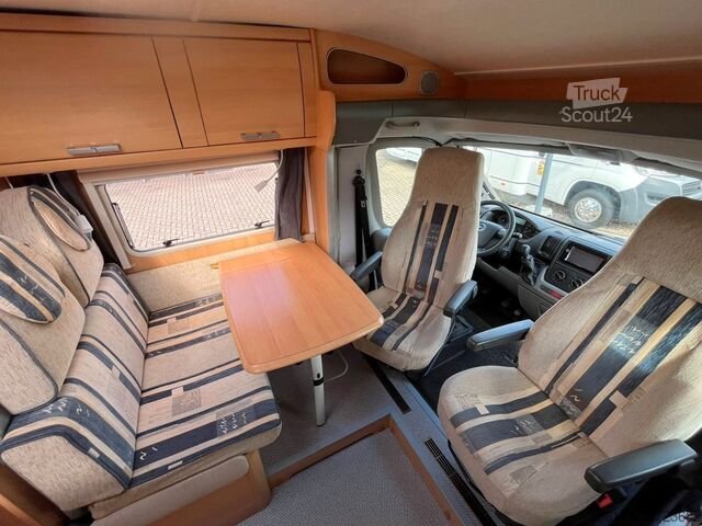 Halvintegreret autocamper TEC Rotec Ti 682 - Einzelbetten - Klima -Solar -