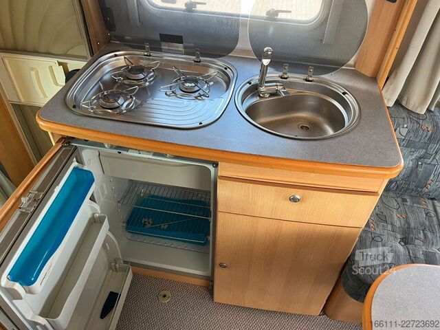 Półzintegrowany kamper LAIKA Kreos 3009 - Einzelbetten -  - Solar