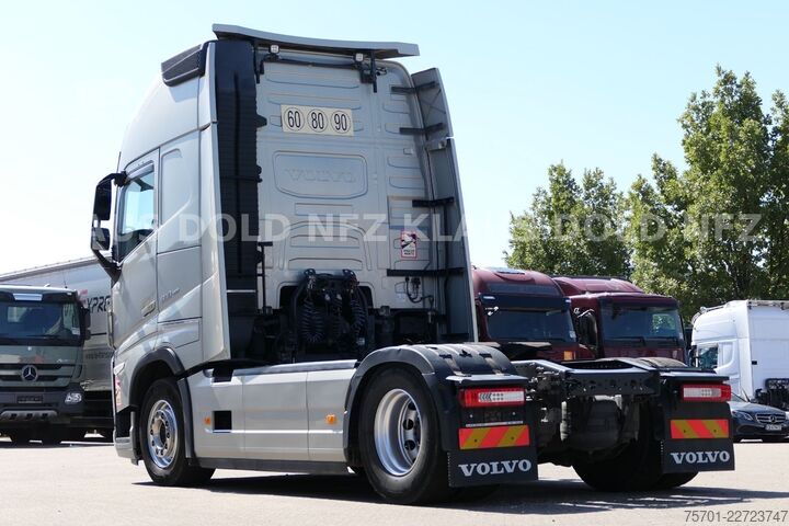 Standardowy ciągnik siodłowy VOLVO FH 500 Globetrotter 2-Tanks Euro 6