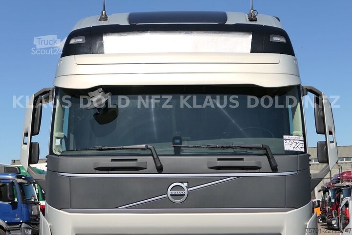Standardowy ciągnik siodłowy VOLVO FH 500 Globetrotter 2-Tanks Euro 6