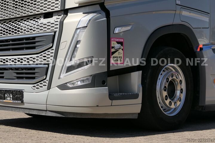 Standardowy ciągnik siodłowy VOLVO FH 500 Globetrotter 2-Tanks Euro 6