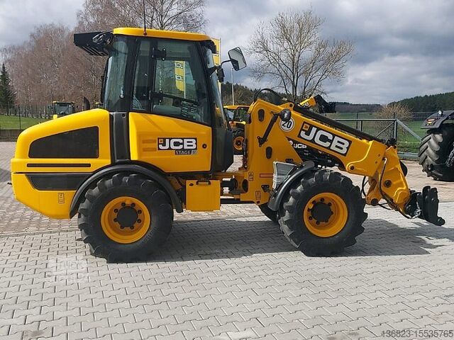 Teleszkópos rakodó JCB TM 180 Agri