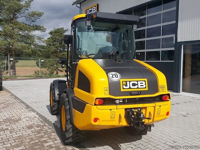 Teleszkópos rakodó JCB TM 180 Agri