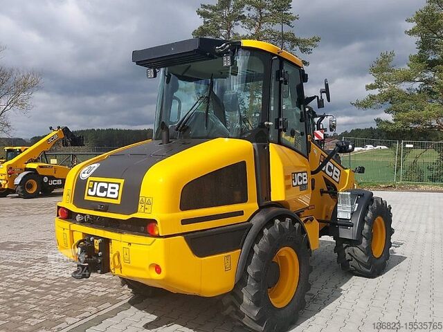 Teleszkópos rakodó JCB TM 180 Agri