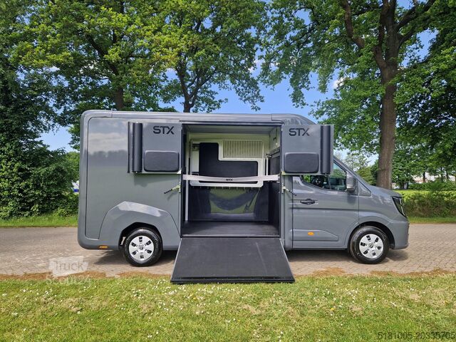 Paarden transport Renault Master Actie! nieuw model STX 2025 paardenwagen...