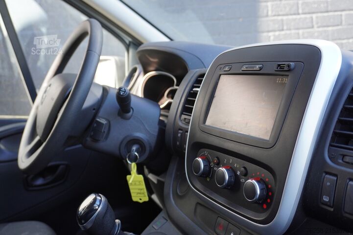 Delivery van Renault Trafic 2.0 dCi 120PK EURO 6 - Airco - Cruise - ...