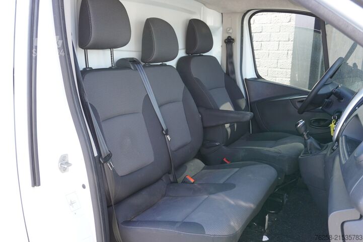 Delivery van Renault Trafic 2.0 dCi 120PK EURO 6 - Airco - Cruise - ...