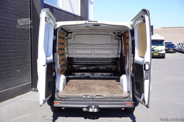 Delivery van Renault Trafic 2.0 dCi 120PK EURO 6 - Airco - Cruise - ...