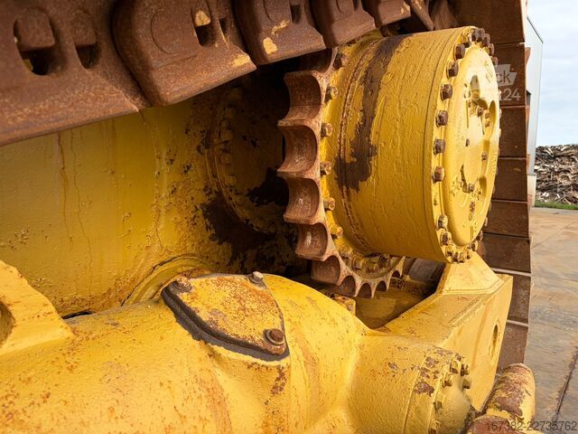 Nivelačný stroj Caterpillar D8R