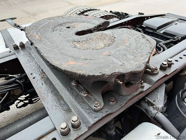 Standard tractor DAF XF 480 4x2 SPACE CAB