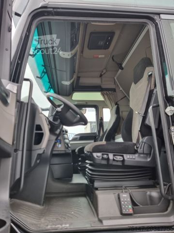 Trattore stradale volumetrico MAN TGX 18.510 4x2 LLS-U XXL ACC Hubsattelkupplung