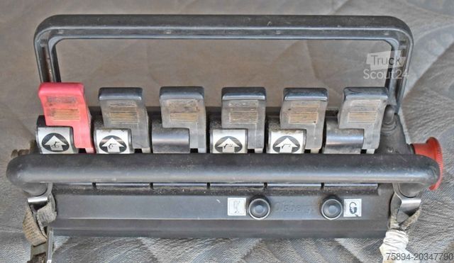 Štandardný ťahač MERCEDES-BENZ ACTROS 1844 * Sattelzugmaschine *HIAB 330-5/FUNK