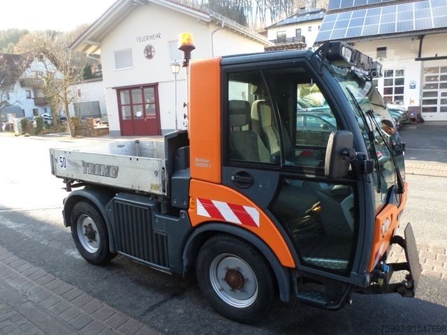 Kitas MULTICAR Tremo C X 56 mit Leistungshydraulik 1 Hand