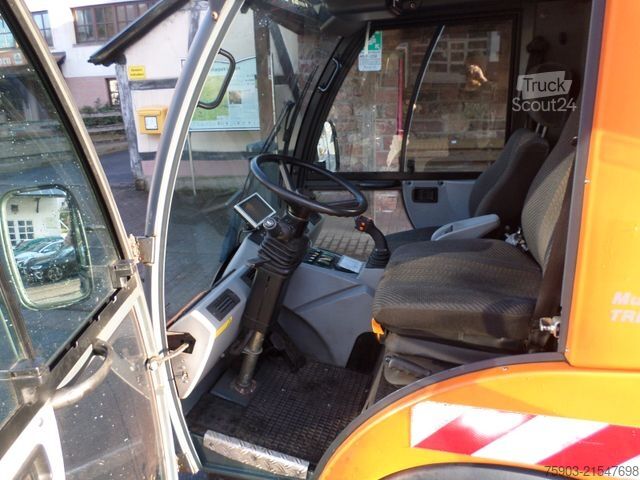 Kitas MULTICAR Tremo C X 56 mit Leistungshydraulik 1 Hand