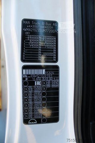 Gru montata su autocarro MAN 26.420 6x2 KRAN PALFINGER PK18502 FUNK Nr: 007