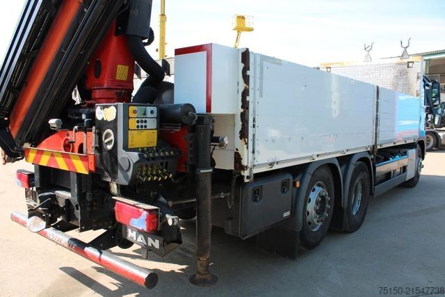 Gru montata su autocarro MAN 26.420 6x2 KRAN PALFINGER PK18502 FUNK Nr: 007