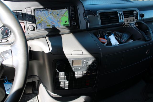 Gru montata su autocarro MAN 26.420 6x2 KRAN PALFINGER PK18502 FUNK Nr: 007