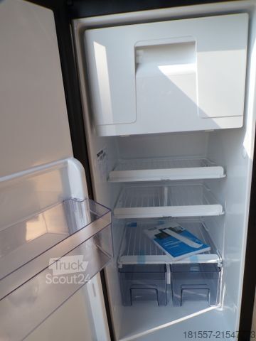 Camper van ROADCAR R 640 Citroen 140 PS Schlafdach, Assistenzpaket