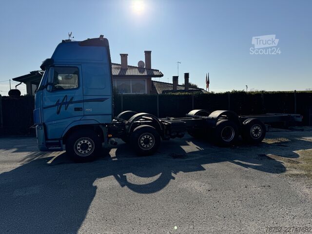 Chassi de caminhão Volvo FH 480