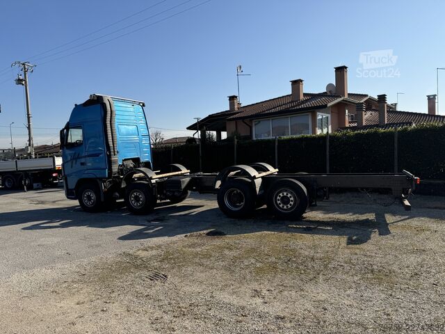 Chassi de caminhão Volvo FH 480