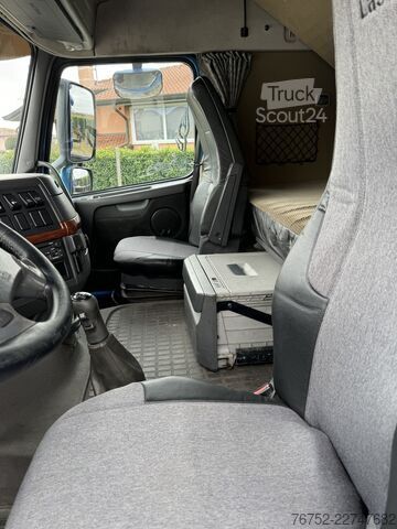 Chassi de caminhão Volvo FH 480