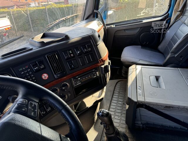 Chassi de caminhão Volvo FH 480