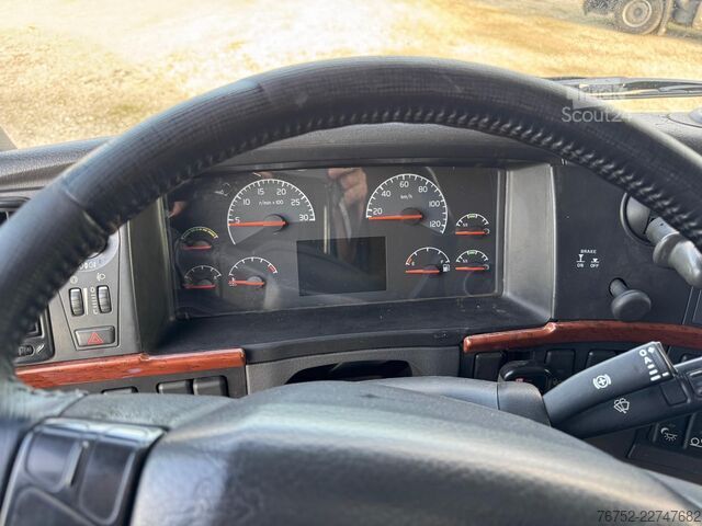 Chassi de caminhão Volvo FH 480