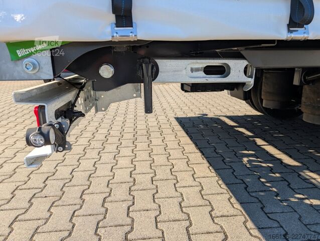  Fliegl 3-Achs Jumbo Gardinen Sattelauflieger