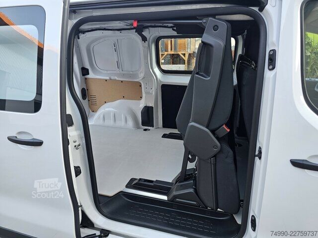 Furgon Fiat Scudo 1.5 120PS M L2 FLEXCAB 6 Sitze CarPlay