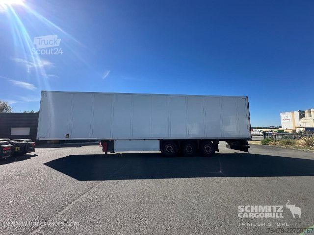 Hűtő félpótkocsi Schmitz Cargobull Reefer Standard